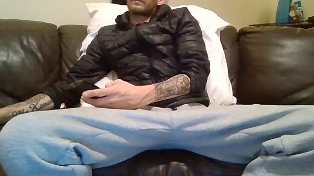 feetlovrr94 online show from April 9, 10:38 pm