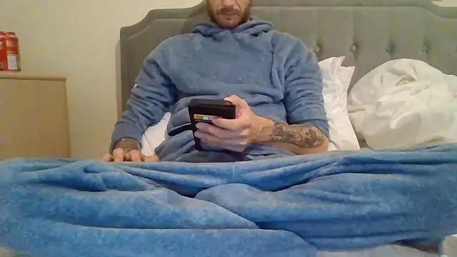 feetlovrr94 online show from April 10, 11:12 pm