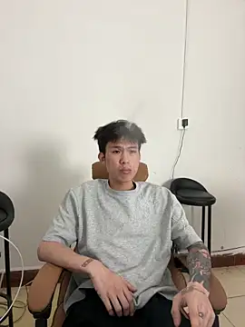 zzzzppp3 online show from April 8, 2:01 am