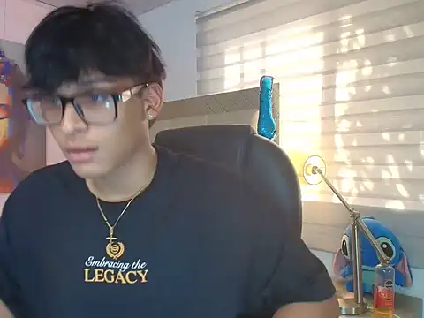 mathias oberlin online show from March 29, 7:58 pm