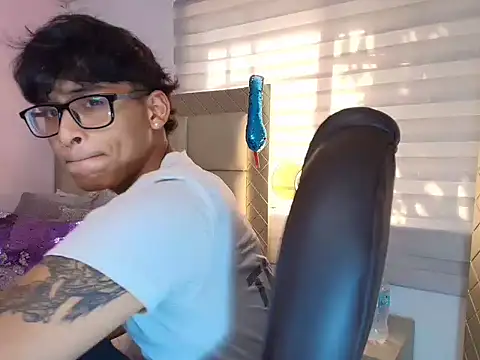 mathias oberlin online show from March 28, 7:47 pm