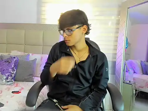 mathias oberlin online show from April 10, 8:16 pm