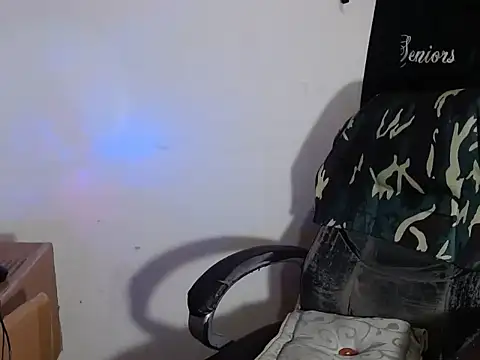 SexyboyHot2000 online show from April 23, 10:56 pm