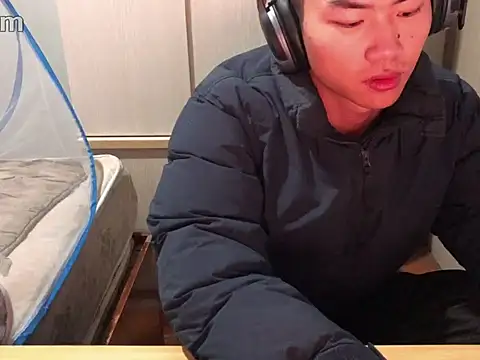 dyjdddttj online show from March 28, 8:42 pm