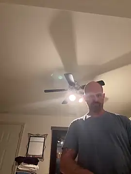 whitelioncody online show from June 14, 5:09 am