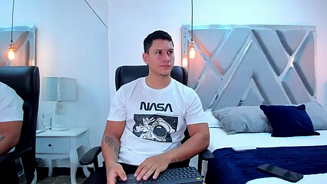 Chriss Diamond online show from March 28, 8:42 pm