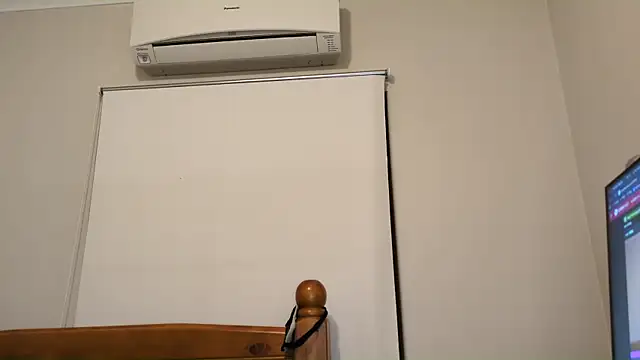 robin103666 online show from April 12, 12:06 pm