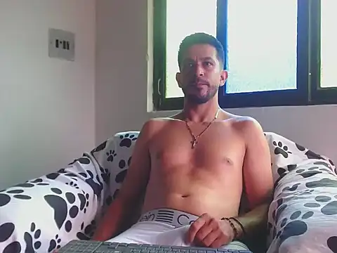 21Latinlover online show from March 27, 4:19 pm