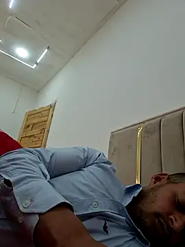 QueueedActivist online show from March 28, 5:46 pm