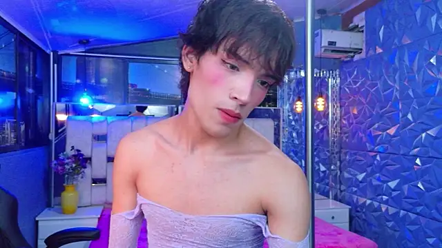 IsaacNovaa online show from June 11, 2:53 am