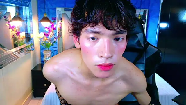 IsaacNovaa online show from March 28, 7:14 pm