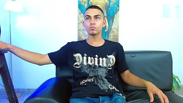 lucass 18 online show from April 8, 9:34 pm