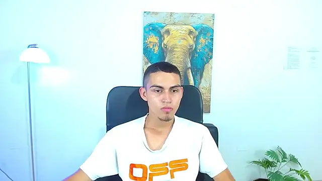 lucass 18 online show from April 13, 8:20 pm