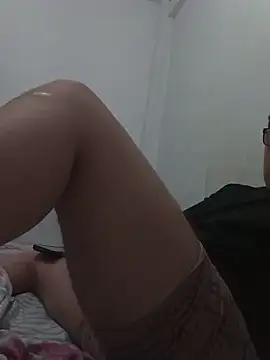 upssamuuu online show from April 10, 9:00 pm