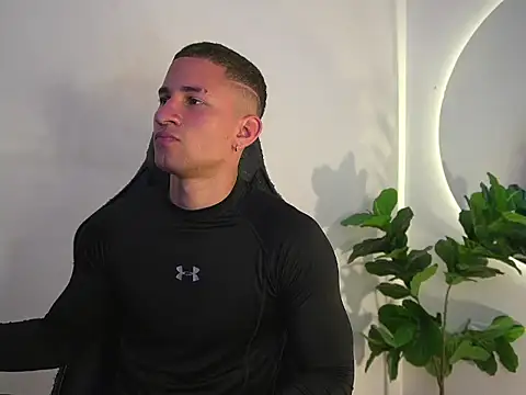 Thin tommy01 online show from May 4, 8:32 pm
