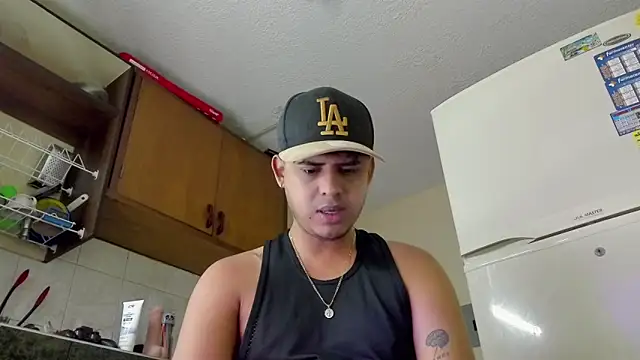 Zaym Liam online show from April 14, 9:03 pm