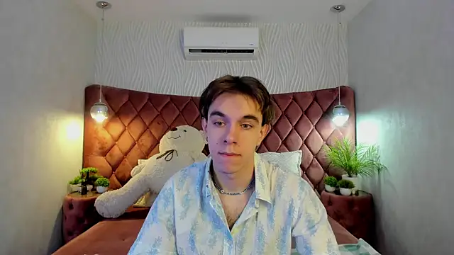 DaveBevy online show from April 16, 5:18 am