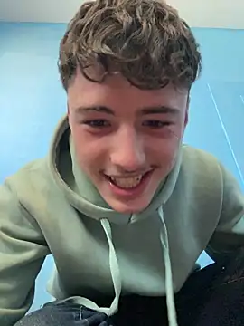 denysio69 online show from April 14, 9:42 am