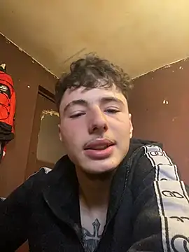 denysio69 online show from April 5, 6:43 am