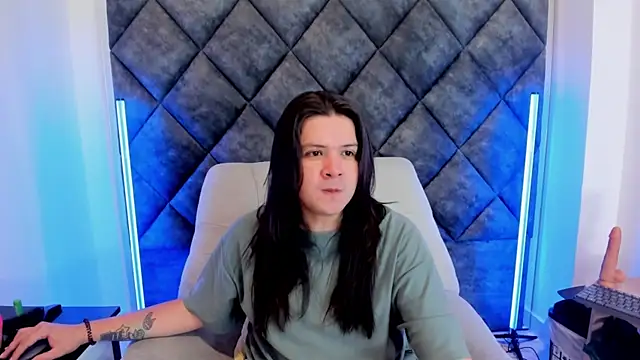 MatthewDavis  online show from April 10, 11:28 am