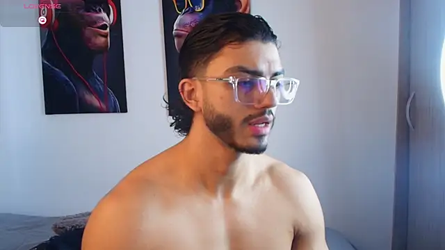 IamAxel03 online show from April 2, 7:11 pm