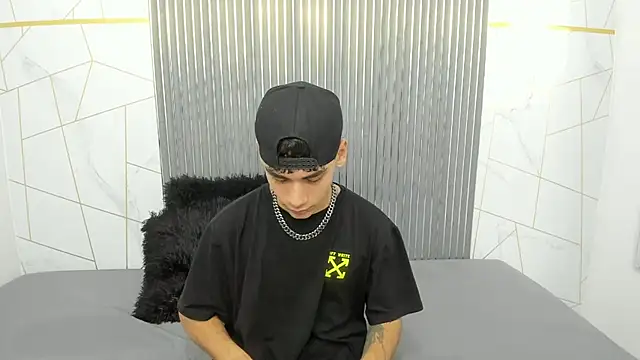 Kitsune 44 online show from April 2, 7:22 pm