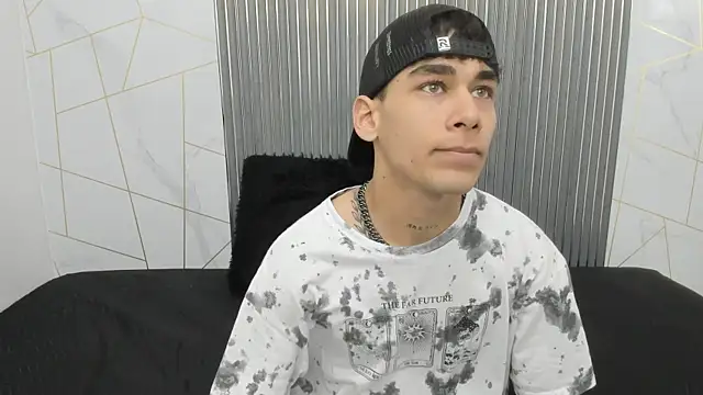 Kitsune 44 online show from March 30, 7:15 pm