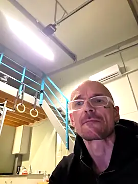 TavoEskort123 online show from March 29, 12:00 am