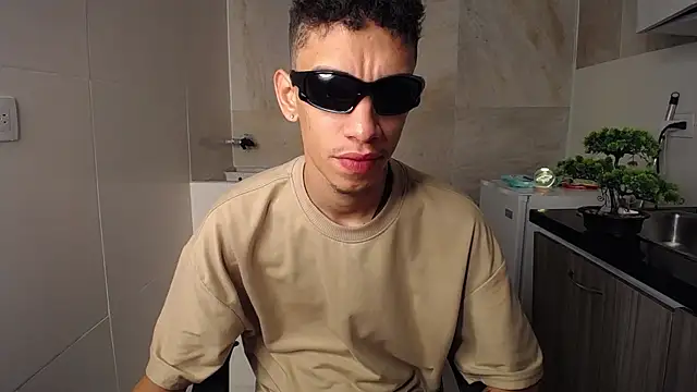 Zamaelprime  online show from April 9, 6:19 am