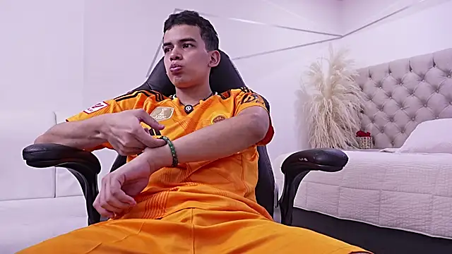 DrakoStone online show from April 1, 8:39 pm