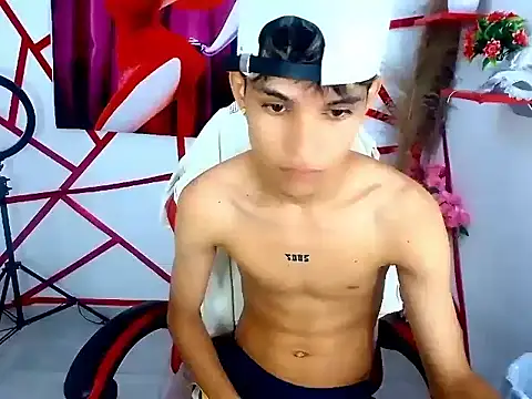 chris evans77 online show from April 17, 9:50 pm