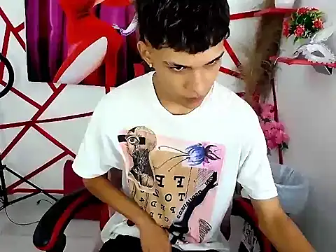 chris evans77 online show from April 20, 12:40 pm