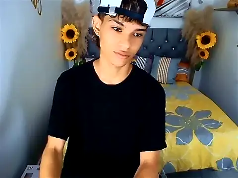 chris evans77 online show from April 1, 1:41 pm