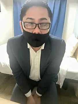 RYUICHI 1919 online show from April 14, 7:30 am