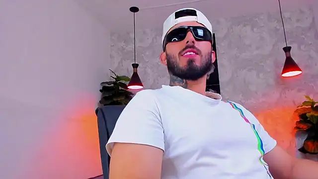 martin foster  online show from April 5, 4:42 am