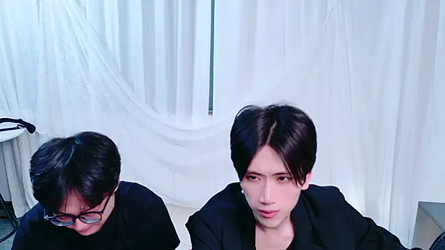 Dkcolo online show from April 28, 8:41 am