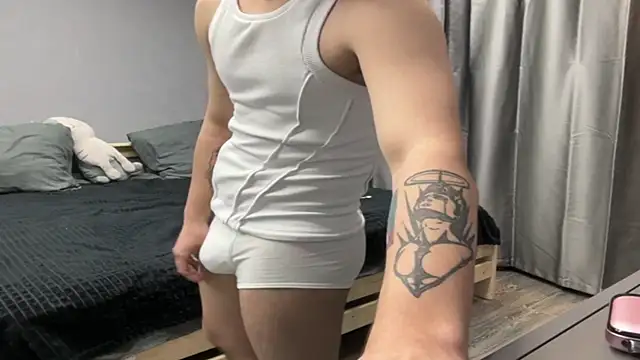 MaxWoolf online show from April 10, 9:55 pm