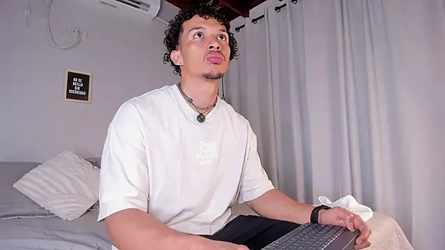 dominik drake online show from April 10, 12:45 pm