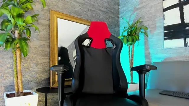 im Maikil online show from April 21, 12:24 am