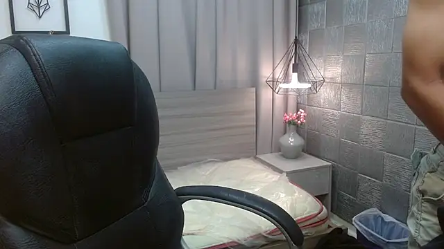 CaballeroNocturno  online show from April 18, 2:35 am