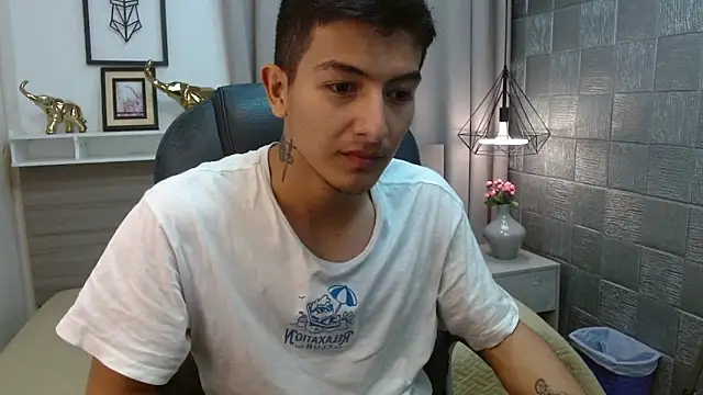 CaballeroNocturno  online show from April 6, 2:08 am