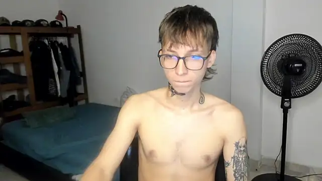 xam winn online show from April 16, 7:03 pm