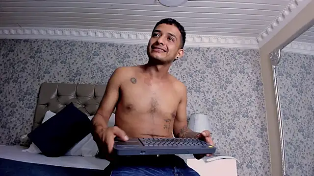 TurnerStar online show from April 16, 12:16 pm