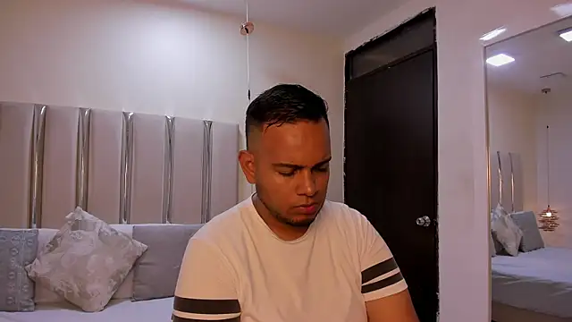 Jay Dusk online show from April 20, 3:42 am