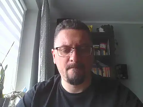 19cmSlave online show from May 12, 9:40 am