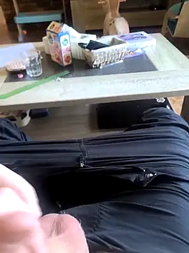 bitabitabig online show from April 27, 1:51 pm