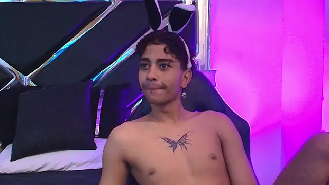 MiikeOthon online show from April 19, 4:34 am