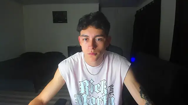 Luke Chill online show from April 14, 2:22 am