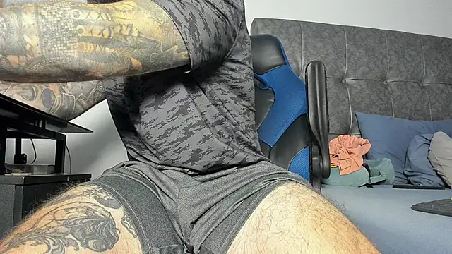 vyxen x online show from April 30, 8:38 pm