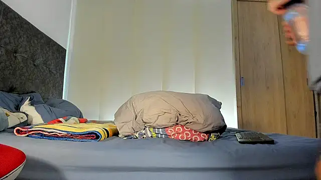 vyxen x online show from April 21, 8:04 pm